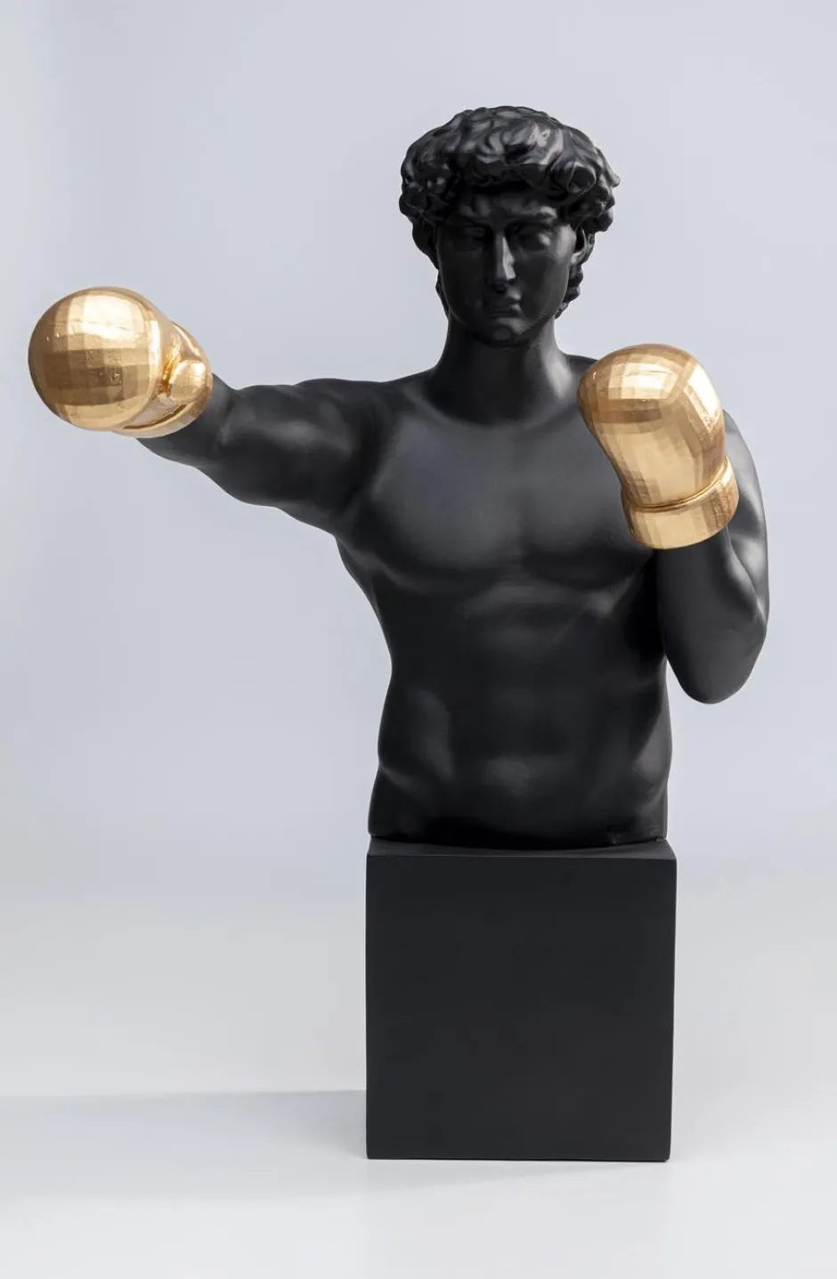 Store Decofiguur Balboa Woondecoratie|Kasten