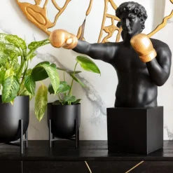 Store Decofiguur Balboa Woondecoratie|Kasten