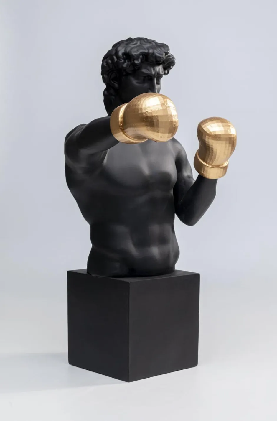 Store Decofiguur Balboa Woondecoratie|Kasten