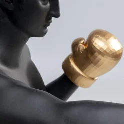 Store Decofiguur Balboa Woondecoratie|Kasten