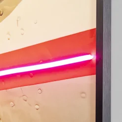 Best Schilderij Met Lijst LED Jetset Lean Lady 120x80cm Wanddecoratie|Kasten
