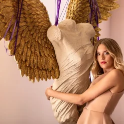 Outlet Wanddecoratie Gela Angel 203x140cm Kasten|Tuinmeubelen