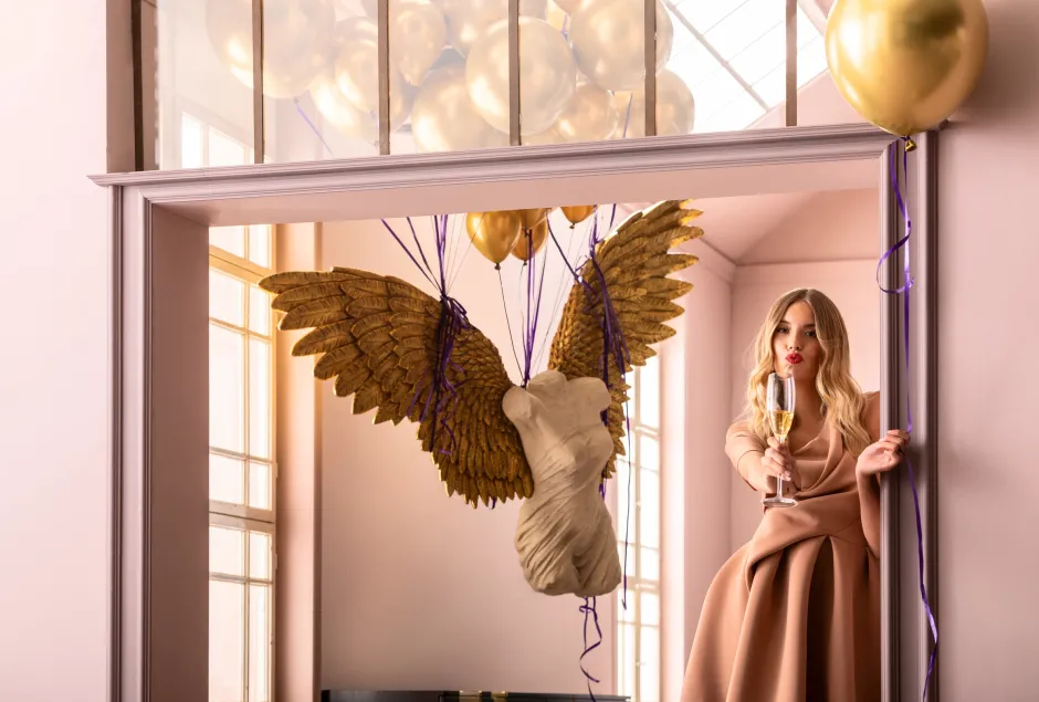 Outlet Wanddecoratie Gela Angel 203x140cm Kasten|Tuinmeubelen
